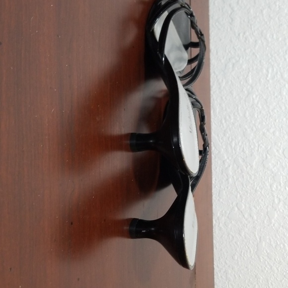 Michelle D Showbiz Strappy Heels/Black/Sz 7M/NWT - Picture 3 of 8